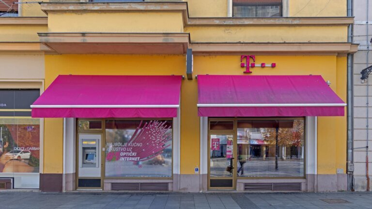 Deutsche Telekom's Q2 Earnings: U.S. Growth Would Make Shares A Buy If Valuation Wasn't So High