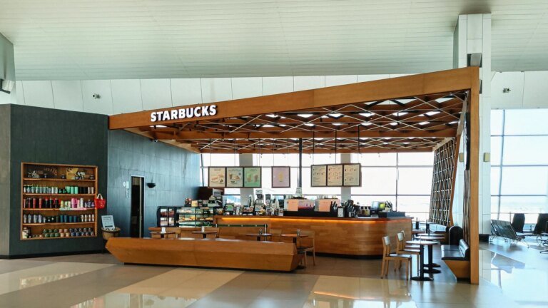 Starbucks Learned Its Airport Customers Have Different Needs. It Developed a Strategy Anyone Can Copy From