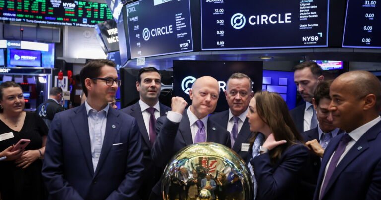 Circle officially opens its national trust bank