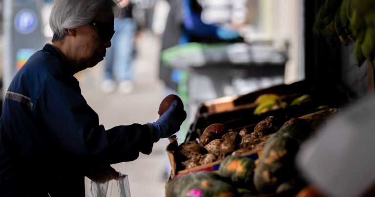 Inflation expectations fall in key Fed survey