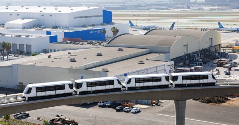 L.A. airport’s vaunted SkyLink project could be in jeopardy