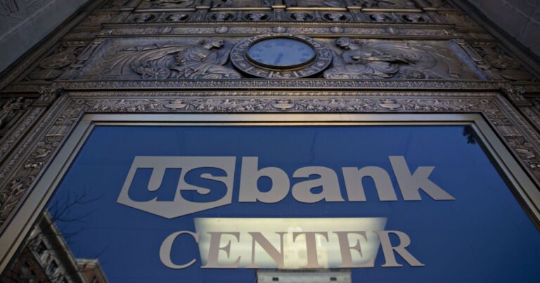Ex-US Bank exec’s discrimination suit can continue: Judge