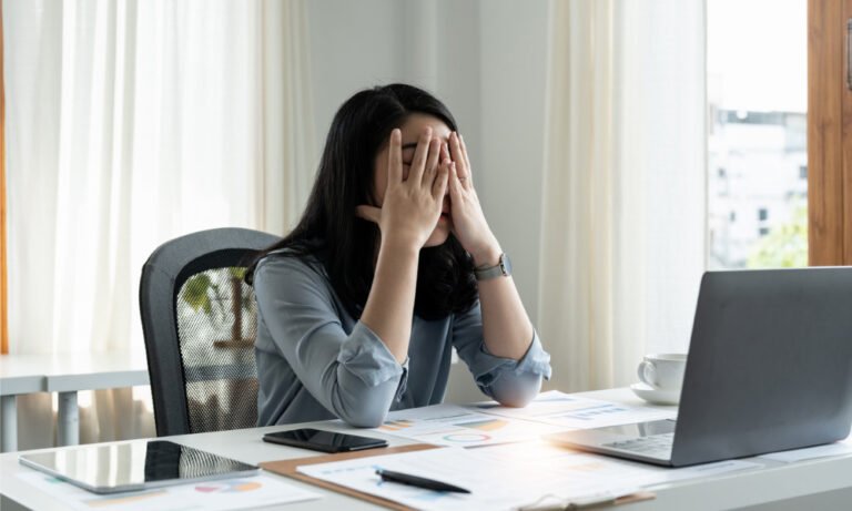 Financial stress hits record levels as Canadians spend every dollar they earn