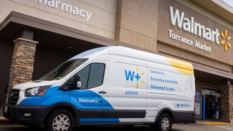 Why Walmart is moving in on DoorDash, Uber Eats delivery action