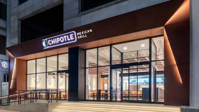 Chipotle’s new Seoul restaurant tests its Asian expansion strategy