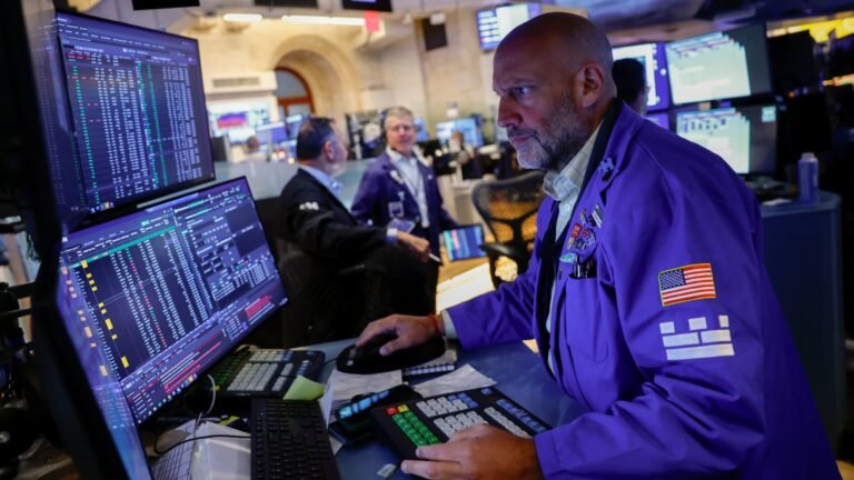 Treasury yields little changed as oil price oscillates