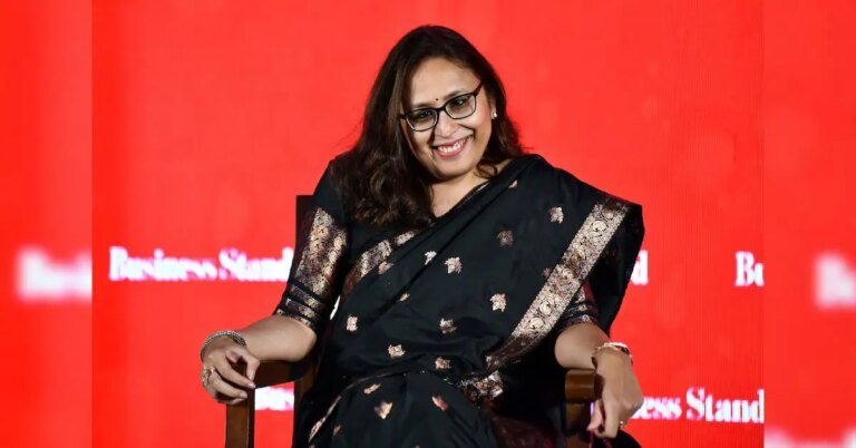 Chasing top-performing mutual funds? Radhika Gupta explains risks | Personal Finance