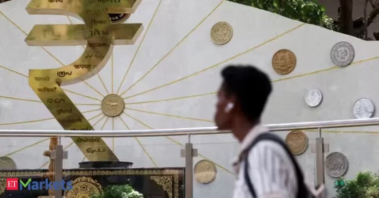 Rupee falls 27 paise to 95.79 against US dollar in early trade