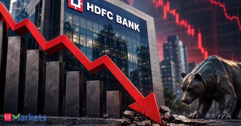 HDFC Bank shares hit 52-week lows over consecutive sessions while analysts scream Buy. Has the stock hit its bottom?