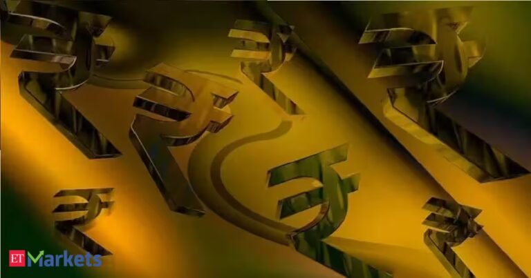 Rupee recovers as large public sector banks sell US dollars