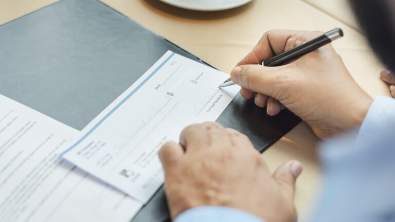 Banking Mistakes To Avoid & Save Money