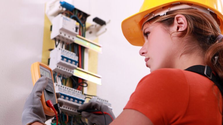 Entry‑Level Jobs With $80K Pay Safe From AI