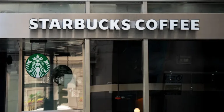 Read the Memo: Starbucks Is Closing 250 Underperforming Stores