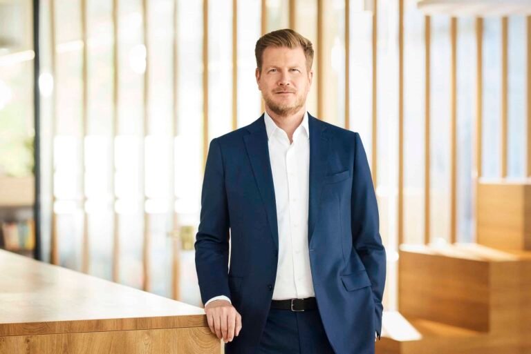 CFO Corner: Steffen Baetjer, Fielmann Group