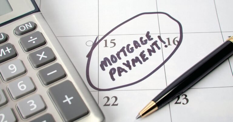 Declining loan amounts push new mortgage payments lower in August