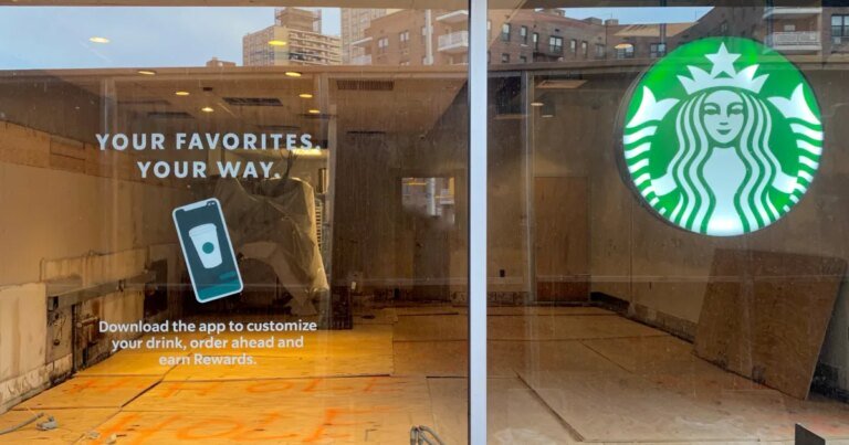 Starbucks to Close 250 North American Stores Amid Massive Overhaul – Commercial Observer