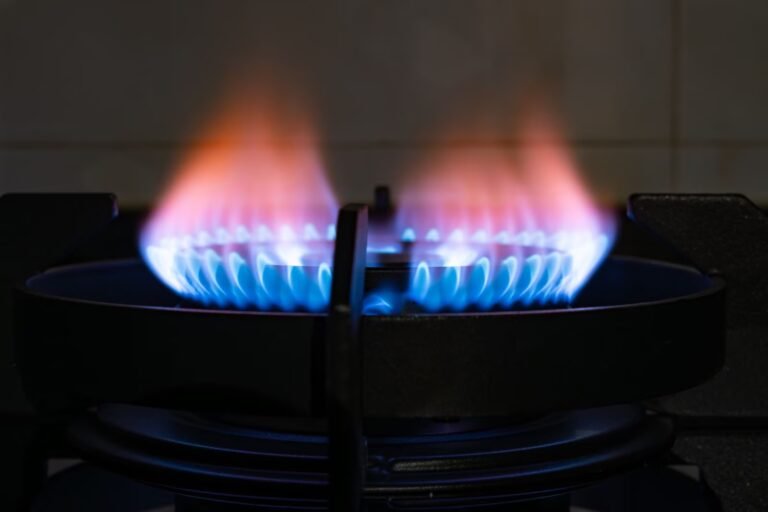 Nat-Gas Prices Jump as US Weather Forecasts Turn Hotter