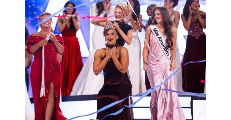 Texas’ Regan Hutsell Crowned 99th Miss America
