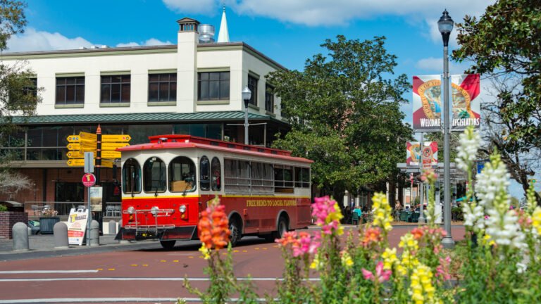 5 Cities To Retire With Great Weather for $2,250 a Month