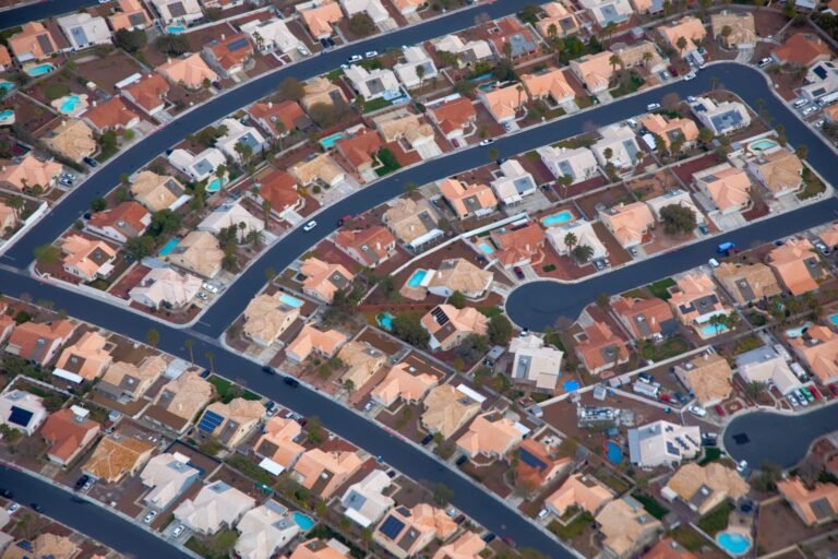 AI Agent for Real Estate Market Analysis: How & Use Cases