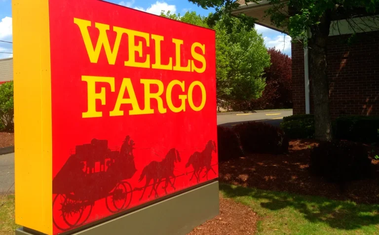 Fund giants turbocharge Wells Fargo’s FX forwards book