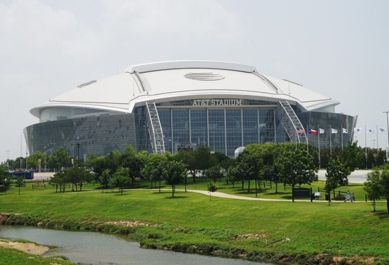 Dallas Cowboys Want To Build Sports And Entertainment District At AT&T Stadium