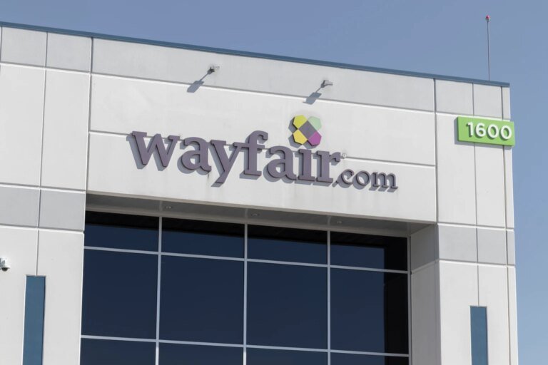 Wayfair: Shares Look Relatively Expensive Despite Category Outperformance (Downgrade)