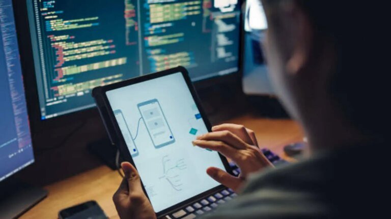 GitLab: Positioned To Benefit From Software Development Explosion (NASDAQ:GTLB)