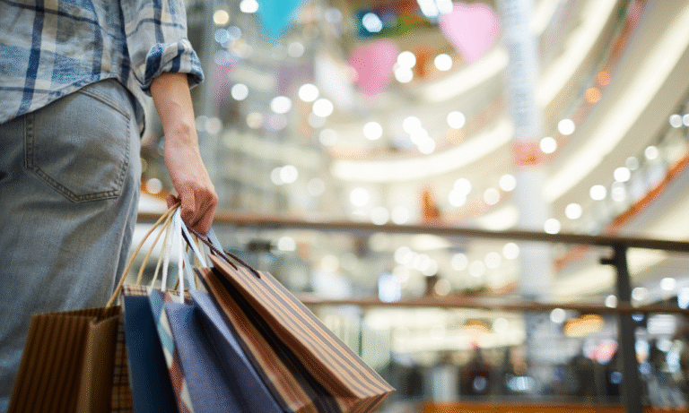 Canadian retail sales dip in July, but August rebound near