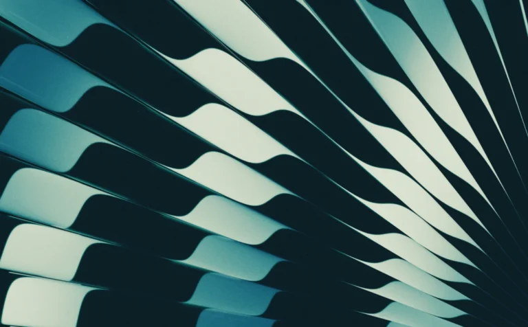 Forward volatility: a model-free framework for hedging options risk