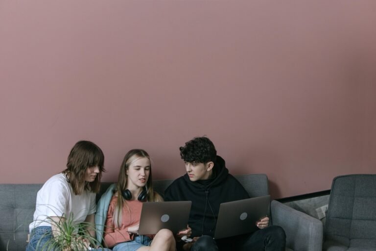 Gen Z Job Hopping Jumped to 55% in 2026: What’s Really Behind It