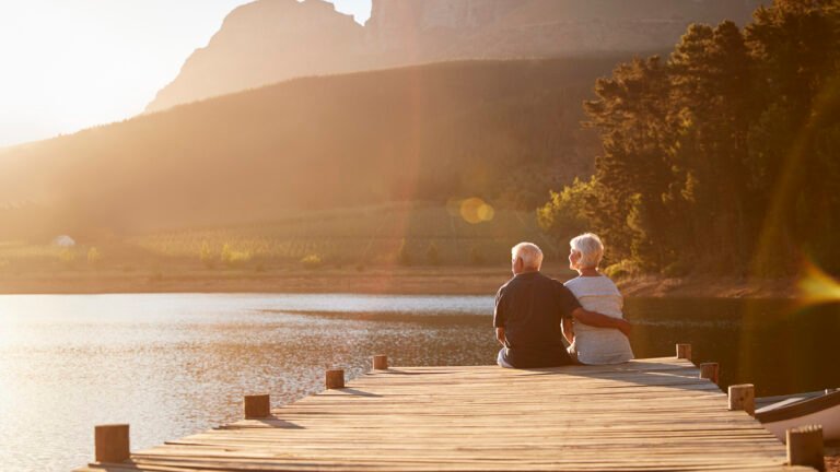 Best Lake Towns for Retirees Under $3,500