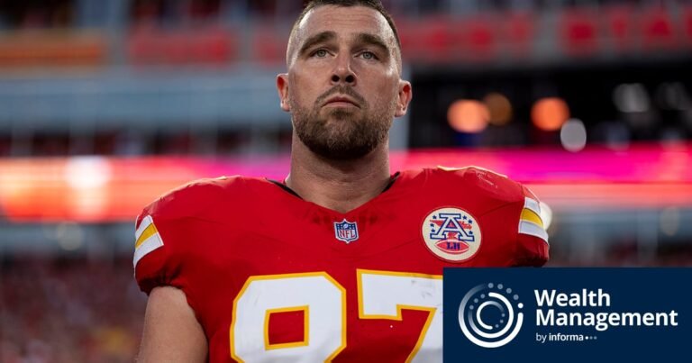 Travis Kelce Named as Victim of $35M Ponzi Scheme