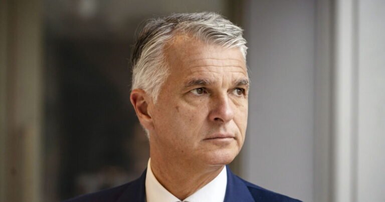 UBS holds steady on 2027 advisor pay