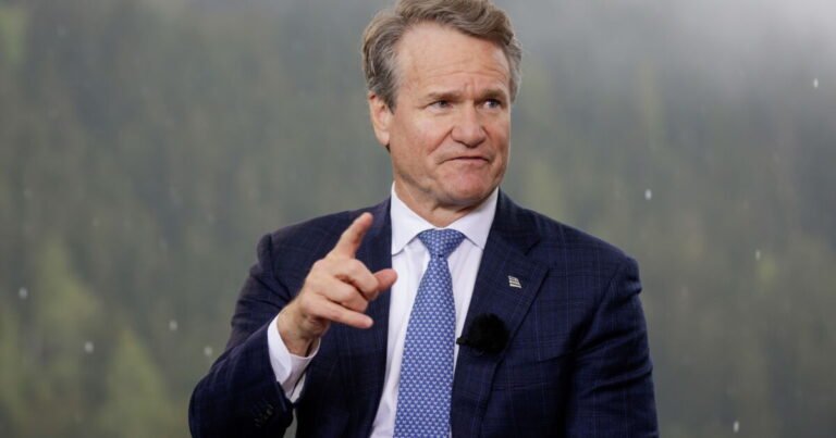 BofA, seeking to extend careers, will train more apprentices