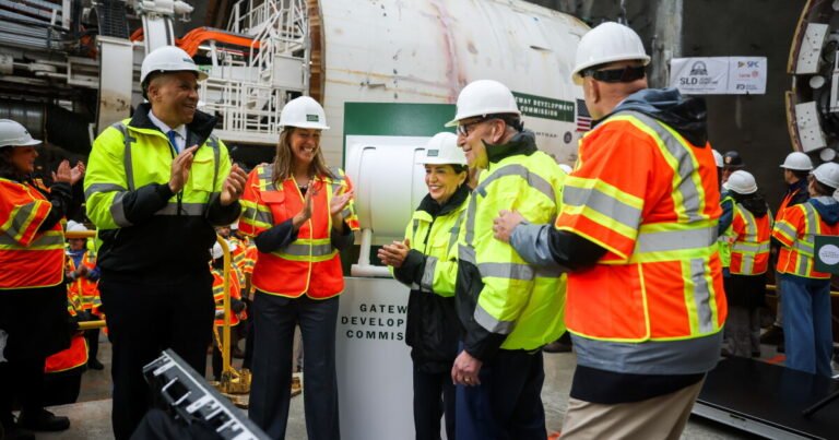 Gateway tunnel project marks key milestone