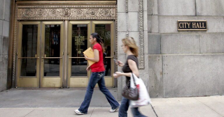 Chicago city council considers increasing vote threshold for borrowing