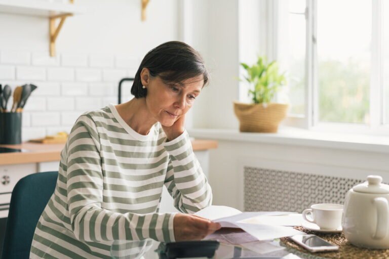 What Is a Savings Account? | Banking Advice