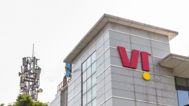 Vodafone Idea Share Price Today Near Flat After SBI-Led Rs 35,000 Crore Funding Talks; Should You Buy or Sell?