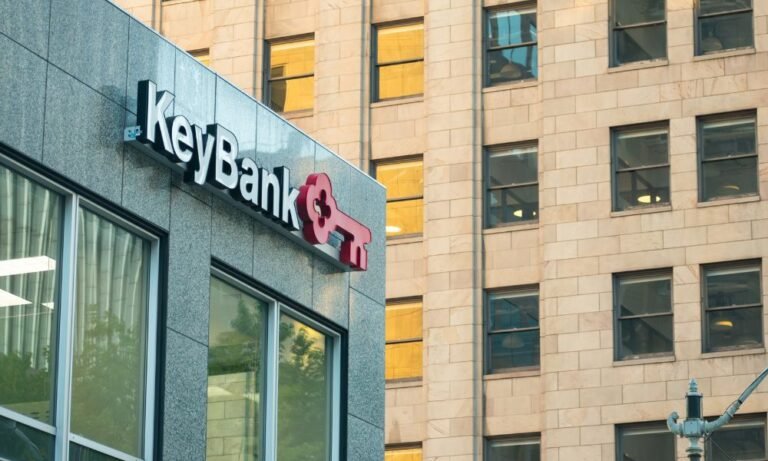KeyBank wins cash sweep fight over tenant’s early exit clause