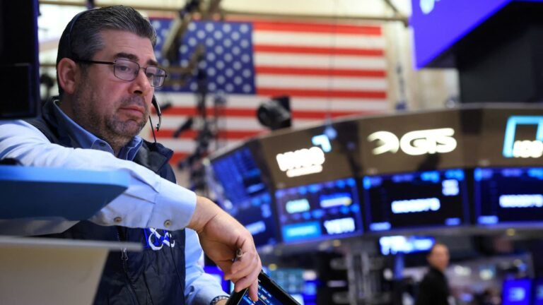 Treasury yields steady ahead of jobless claims and mortgage data