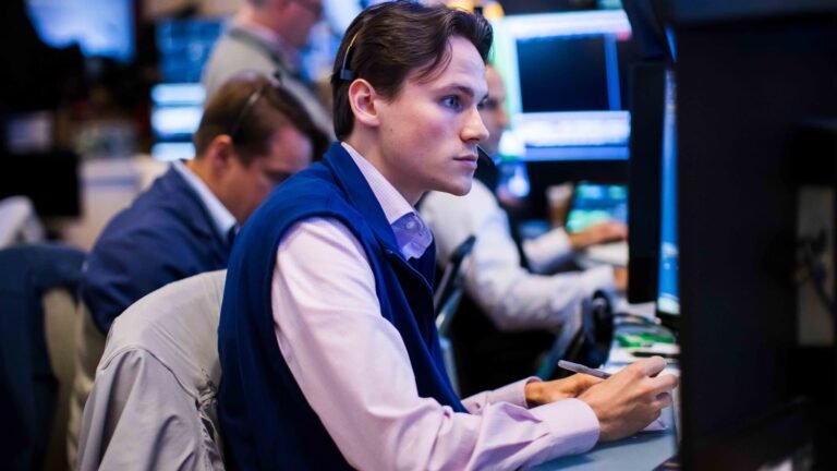Santoli: The stock market is at a critical juncture