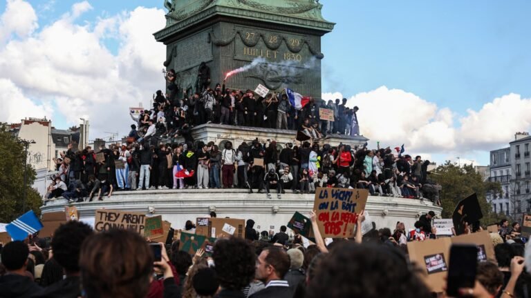France debt crisis: Could turmoil spread across the euro zone?