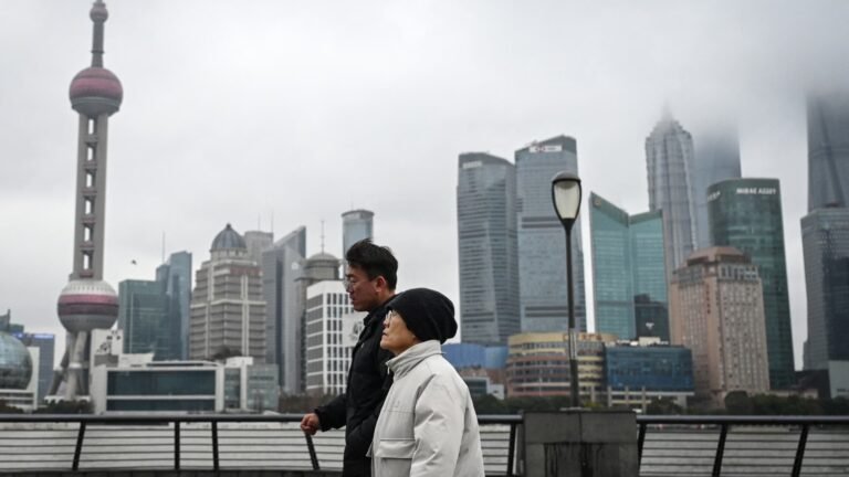 IMF wants China to spend its way out of the ‘fiscal cliff’
