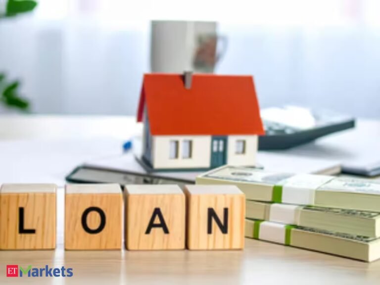 Bigger loans lift digital lenders’ books 28% as outstanding accounts decline
