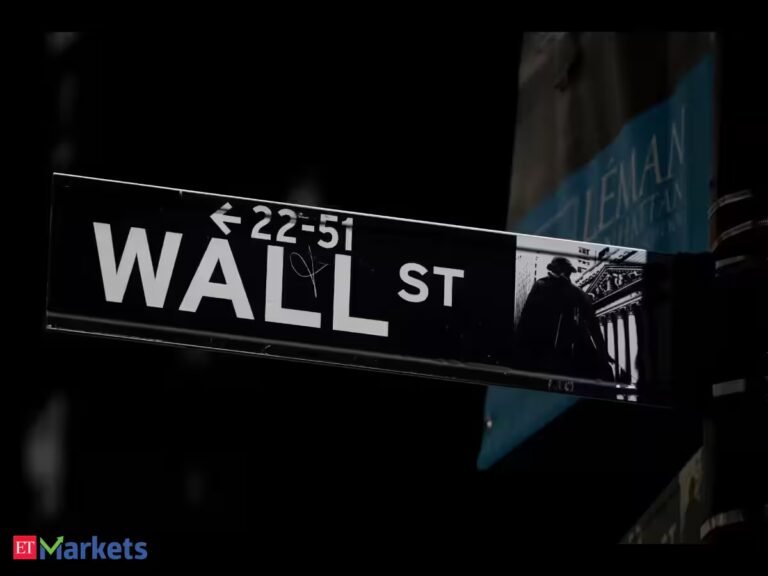 US stocks: S&P 500, Nasdaq retreat from records as oil and Treasury yields rebound