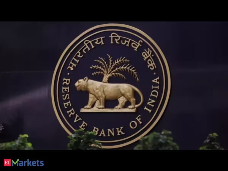 RBI injects Rs 1 lakh crore as liquidity tightens before festive season