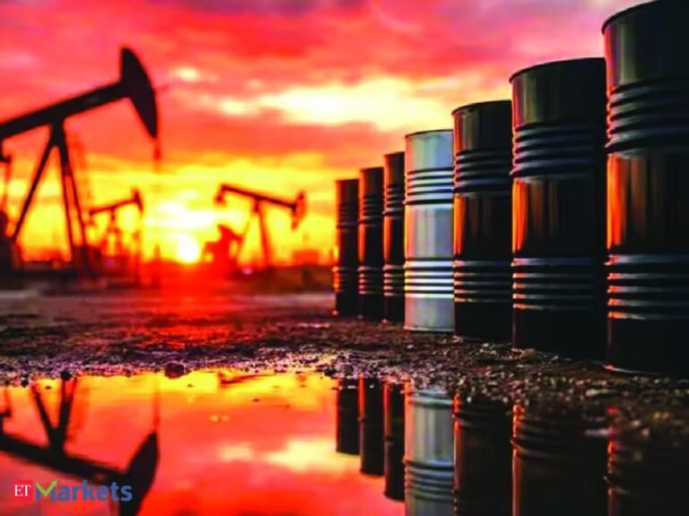 Oil Price Today (October 20): Crude oil nears $110 again as fresh attacks outweigh easing Russian sanctions. What are experts saying?