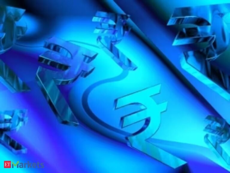Why the rupee remains under pressure despite lower CAD?