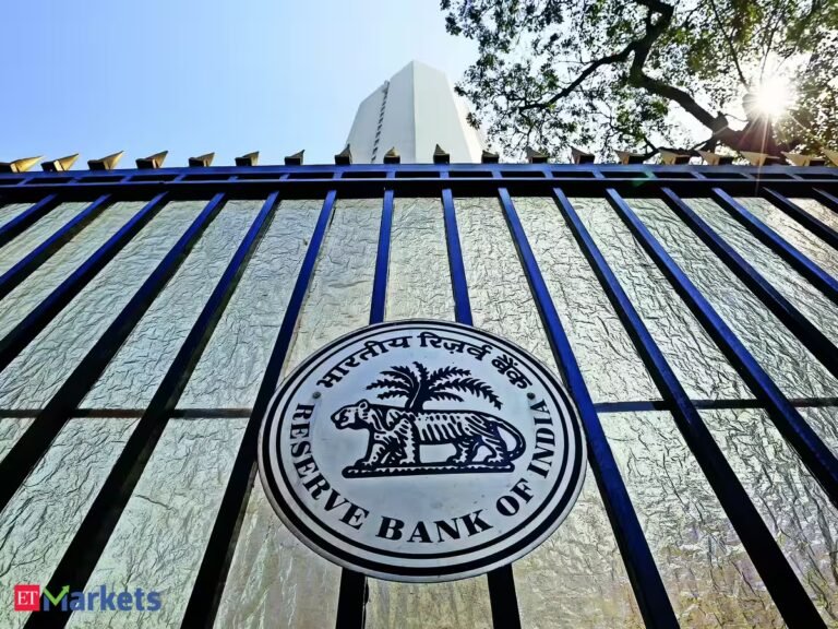 Why is the RBI pulling liquidity out of banks and injecting it back again?